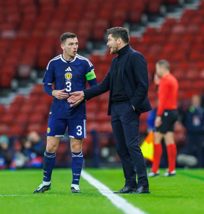 06.10.2026 Scotland v Slovenia, UEFA Nations League, League B Group 1 : Seb Pocognoli and Andy Robertson have touchline disagreement  Copyright: xKennyxRamsay.Scotlandx NINTCHDBPICT001113852656