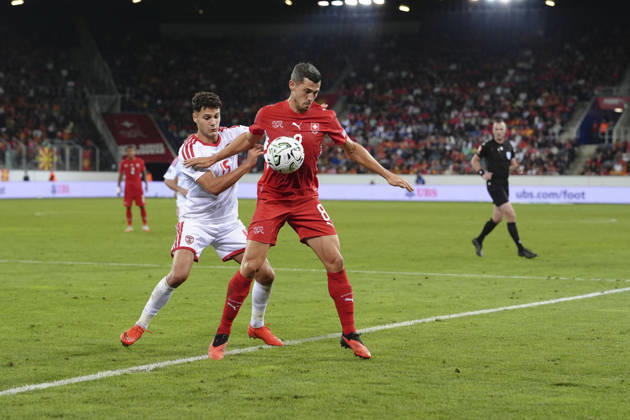 Luzern, Switzerland - October 06: Remo Freuler (8 SUI) in duel for the ball with Agon Elezi (15 MKD) during the UEFA Nations League match between Switzerland and North Macedonia at thermoplan arena on October 06, 2026 in Luzern, Switzerland. Copyright: xKjetilxWaberx xSPPx Sportspressphoto_SPR247386
