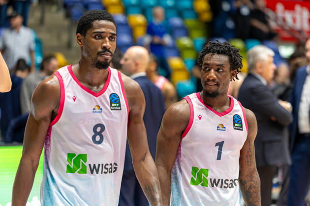 FRANKFURT AM MAIN, GERMANY - OCTOBER 6: William Christmas (Skyliners Frankfurt, 8) and Isaiah Swope (Skyliners Frankfurt, 1) after the BKT EuroCup 2026 27, match between Frankfurt Skyliners vs. BC Siauliai at Suewag Energie Arena on October 6, 2026 in Frankfurt am Main, Germany. Hessen Germany Copyright: xBEAUTIFULxSPORTS Freudensteinx