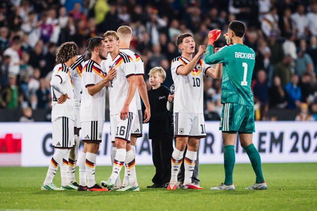 U-21 European Championship Qualifier: Germany vs. Georgia, October 6, 2026 Aljoscha Kemlein Germany, 16, Mert Kömür Germany, 10, Mio Backhaus Germany, 1 soccer, U-21 European Championship Qualifiers, Matchday 10: Germany vs. Georgia on October 6, 2026, Bielefeld DFB REGULATIONS PROHIBIT ANY USE OF PHOTOGRAPHS AS IMAGE SEQUENCES AND OR QUASI-VIDEO Copyright: xBEAUTIFULxSPORTS Tonhäuserx