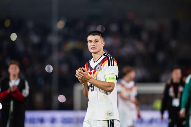 U-21 European Championship Qualifier: Germany vs. Georgia, October 6, 2026. Nicolò Tresoldi (Germany) claps after the final whistle. Soccer, U-21 European Championship Qualifier, Matchday 10: Germany vs. Georgia on October 6, 2026, Bielefeld DFB REGULATIONS PROHIBIT ANY USE OF PHOTOGRAPHS AS IMAGE SEQUENCES AND OR QUASI-VIDEO Copyright: xBEAUTIFULxSPORTS Tonhäuserx