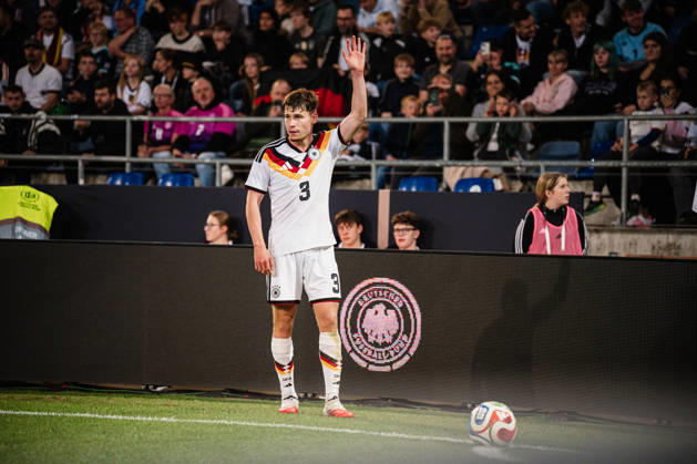 U-21 European Championship Qualifier: Germany vs. Georgia, October 6, 2026; Lukas Ullrich (Germany), No. 3 during a corner kick; soccer; U-21 European Championship Qualifier, Matchday 10: Germany vs. Georgia on October 6, 2026, Bielefeld DFB REGULATIONS PROHIBIT ANY USE OF PHOTOGRAPHS AS IMAGE SEQUENCES AND OR QUASI-VIDEO Copyright: xBEAUTIFULxSPORTS Tonhäuserx
