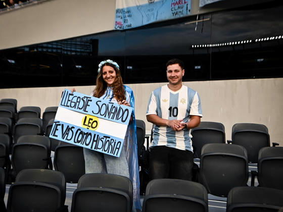 Argentina x Benin BUENOS AIRES, AR - 06.10.2026: ARGENTINA X BENIN - Fans of Argentina during the International Friendly, Länderspiel, Nationalmannschaft match between Argentina and Benin on Tuesday, October 6, 2026, at the Estadio Monumental in Buenos Aires, Argentina. The match marks Messi& 39;s farewell to the Argentine national team, Nationalteam (Photo: Gabriel Sotelo Fotoarena) x3026020x  GabrielxSotelo