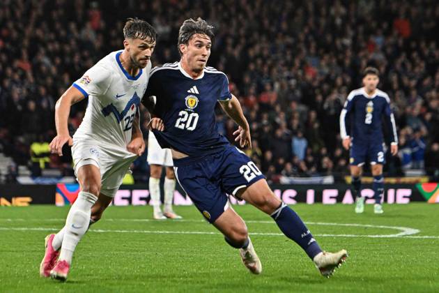 Scotland v Slovenia UEFA Nations League Kieron Bowie of Scotland jostles with David Brekalo of Slovenia during the UEFA Nations League match at Barclays Hampden, Glasgow 06 10 2026 UK Newspapers OUT Copyright: xJamiexJohnstonx FIL-24032-0133