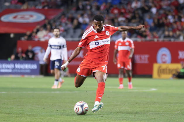 CHICAGO, USA - October 6: Maren Haile-Selassie (7 Chicago Fire FC) shoots the ball during the Major League Soccer game between Chicago Fire FC and Vancouver Whitecaps FC at Soldier Field on Tuesday October 6 in Chicago, USA Copyright: xShainaxBenhiyoun SPPx Sportspressphoto_SPR247816