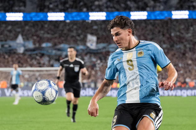 BUENOS AIRES, ARGENTINA - OCTOBER 06: Julian Alvarez of Argentina looks on during the International Friendly, Länderspiel, Nationalmannschaft football match between Argentina and Benin at Estadio Monumental Antonio V. Liberti on October 06, 2026 in Buenos Aires, Argentina. (Photo by Richard Callis Sports Press Photo) Copyright: xRichardxCallis SportsxPressxPhotox Sportspressphoto_SPR247869