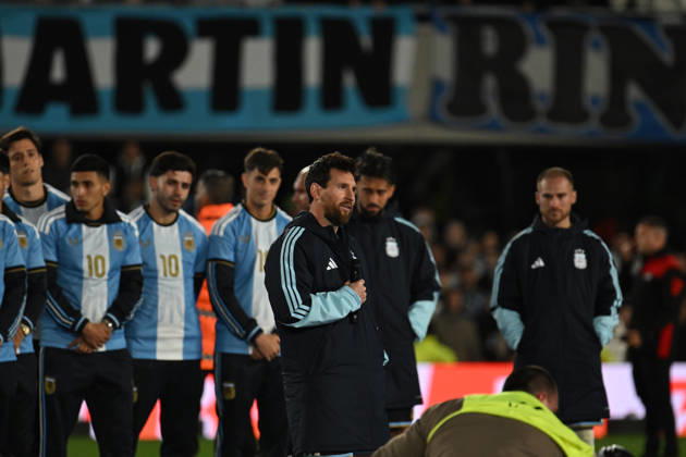 Lionel Messi farewell match BUENOS AIRES, ARGENTINA - OCTOBER 6: Lionel Messi of Argentina talk at fans during his farewell match with the national team, Nationalteam at the International Friendly, Länderspiel, Nationalmannschaft match between Argentina Vs Benin at Monumental Stadium on October 6, 2026 in Buenos Aires, Argentina. Buenos Aires Estadio Monumental Antonio Liberti Buenos Aires Argentina Copyright: xIMAGOx xPhotoCero5x xLucianoxBisbalx
