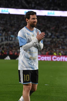 Messi Plays His Final Match with the Argentine National Team in Buenos Aires Soccer player Lionel Messi during warm-ups before the match between the national teams of Argentina and Benin on October 6, 2026, in Buenos Aires, Argentina. The match will be the last time Leo Messi wears the Albiceleste jersey after announcing his retirement from international soccer. OCTOBER 6, 2026 MESSI LAST MATCH ARGENTINA RETIREMENT ARGENTINE SOCCER STAR SOCCERBEST PLAYER Sebastián Buenos Aires, Argentina Buenos Aires, Argentina Spain  Copyright: xSebastianxHipperdingerx 7825447