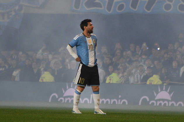 Messi Plays His Final Match with the Argentine National Team in Buenos Aires Soccer player Lionel Messi during the match between the national teams of Argentina and Benin on October 6, 2026, in Buenos Aires, Argentina. The match will be the last time Leo Messi wears the Albiceleste jersey after announcing his retirement from international soccer. OCTOBER 7, 2026, Sebastián, Buenos Aires, Argentina. Buenos Aires, Argentina. Spain Copyright: xSebastianxHipperdingerx 7825488