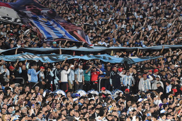 Argentina v Benin - International Friendly, Länderspiel, Nationalmannschaft Fans of Argentina watch the match between Argentina and Benin at Estadio Monumental in Buenos Aires, Argentina, on October 6, 2026. Buenos Aires Buenos Aires Argentina  Copyright: xFedericoxPerettix originalFilename:peretti-argentin261006_np1Hn