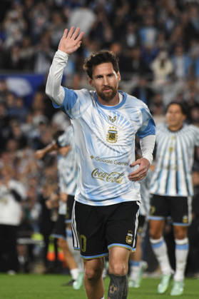 Argentina v Benin - International Friendly, Länderspiel, Nationalmannschaft Lionel Messi of Argentina warms up before the match between Argentina and Benin at Estadio Monumental in Buenos Aires, Argentina, on October 6, 2026. Buenos Aires Buenos Aires Argentina  Copyright: xFedericoxPerettix originalFilename:peretti-argentin261006_np6MW