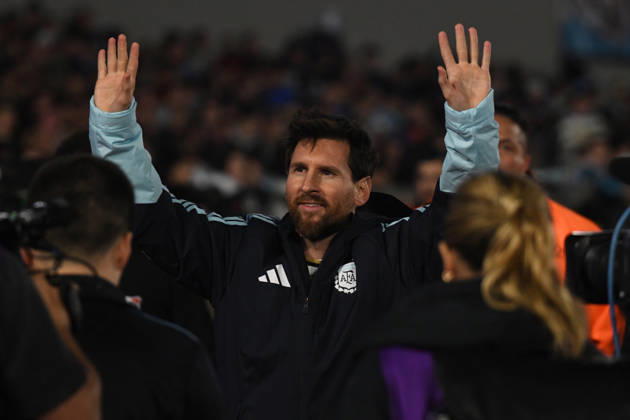 Argentina v Benin - International Friendly, Länderspiel, Nationalmannschaft Lionel Messi of Argentina leaves the pitch after the match between Argentina and Benin at Estadio Monumental in Buenos Aires, Argentina, on October 6, 2026. Buenos Aires Buenos Aires Argentina  Copyright: xFedericoxPerettix originalFilename:peretti-argentin261006_npC7Q
