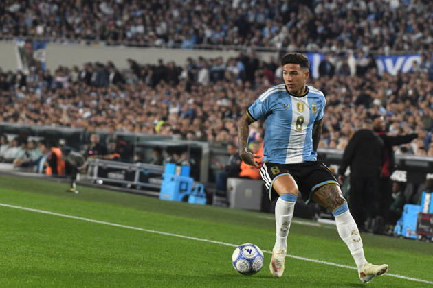 Argentina v Benin - International Friendly, Länderspiel, Nationalmannschaft Enzo Fernandez of Argentina plays during the match between Argentina and Benin at Estadio Monumental in Buenos Aires, Argentina, on October 6, 2026. Buenos Aires Buenos Aires Argentina  Copyright: xFedericoxPerettix originalFilename:peretti-argentin261006_npcfj