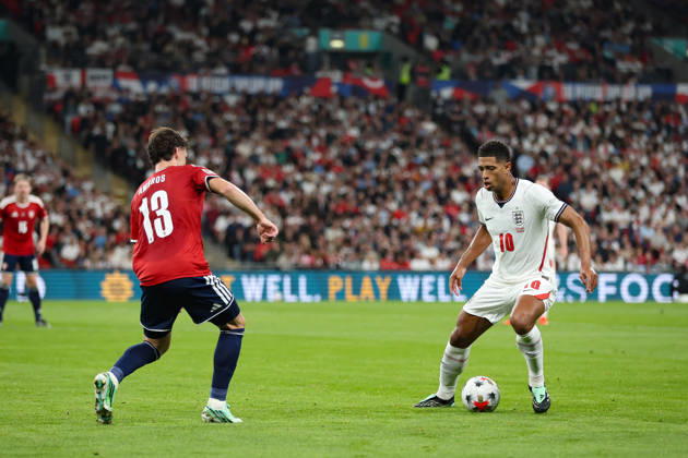 LONDON, ENGLAND - OCTOBER 6: Jude Bellingham of England controls the ball while under pressure from Lukas Ambros of Czechia during the UEFA Nations League 2026 27 group phase match between England and Czechia at Wembley Stadium on October 6, 2026 in London, England. Copyright: xMBxMediax