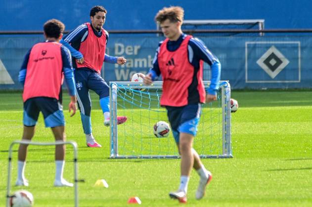 Bilal Nadir: HSV in Action—Germany, Hamburg, Volksparkstadion, Soccer, Bundesliga 1, Hamburger SV Training Session