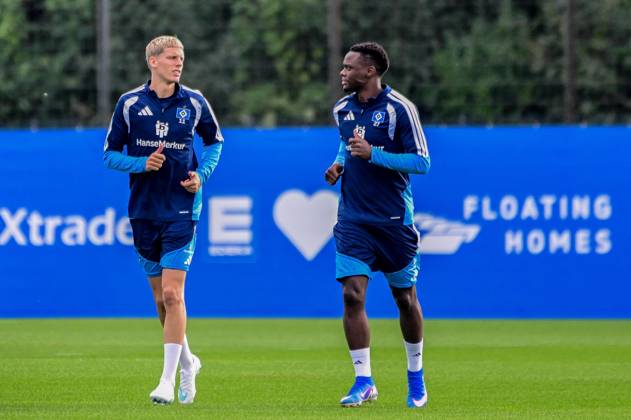 Albert Gronbaek Patson Daka HSV Running Drills Rehabilitation Training Germany, Hamburg, Volksparkstadion, Soccer, Bundesliga 1, Hamburger SV Training