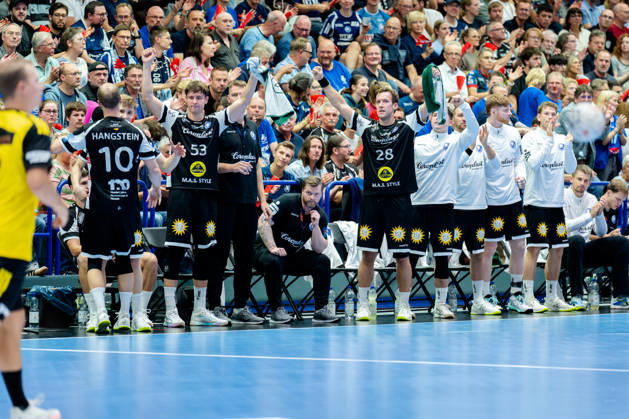 Solingen, October 6, 2026, Handball, Men s, EHF, European League, Group Stage, Matchday 2, 2026–2027, Bergischer HC vs. IK Sävehof. Jubilation on the BHC bench with Sören Steinhaus (Bergischer HC, 53, left) and Tom Bergner (Bergischer HC, 28, right). Solingen Klingenhalle, North Rhine-Westphalia, Germany