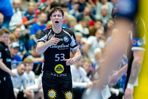 Solingen, October 6, 2026, Handball, Men s, EHF, European League, Group Stage, Matchday 2, 2026–2027, Bergischer HC vs. IK Sävehof, Sören Steinhaus (Bergischer HC), No. 53 gives instructions to his teammates, Solingen Klingenhalle, North Rhine-Westphalia, Germany