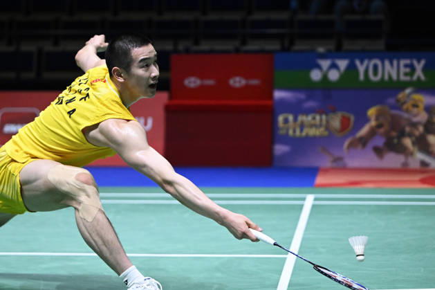 Li Shi Feng of China in action during the badminton Clash of Clans Arctic Open 2026 tournament in Vantaa, Finland on 7th October, 2026. - ANTTI AIMO-KOIVISTO Vantaa Finland mwa9Majys-U Copyright: xAnttixAimo-Koivistox mwa9Majys-U