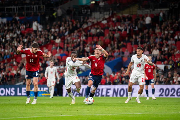 Eberechi Eze of England with the ball as Daniel Vasulin of Czechia closes during the Nations League match between England and Czechia at Wembley Stadium, London, England on 6 October 2026. Copyright: xPhilxHutchinsonx 45480076