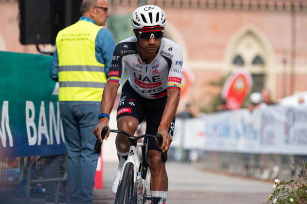 IPA89391060 - Manuel Jhonatan NARVAEZ PRADO, UAE TEAM EMIRATES XRG, at the start of the 2026 Tre Valli Varesine in Busto Arsizio, Italy, on October 6, 2026  Copyright: xSilviaxColombo IPAxSportx xx IPA89391060