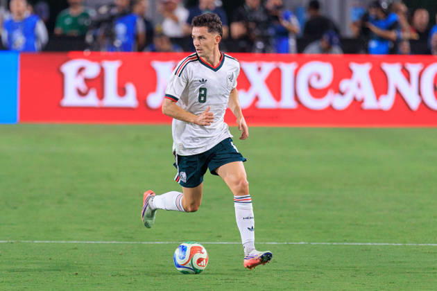 October 6, 2026, Los Angeles, California, USA: Alvaro Fidalgo 8 of Mexico during an International Friendly, Länderspiel, Nationalmannschaft match against Chile at Los Angeles Memorial Coliseum on Tuesday, October 6, 2026, in Los Angeles, California. Mexico loses to Chile, 0-2. JAVIER ROJAS PI Mexico Vs. Peru  - ZUMAp124 20261006_zaa_p124_136 Copyright: xJavierxRojasx