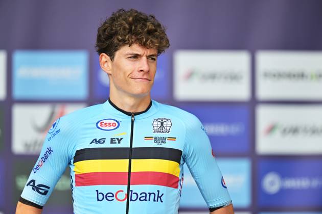 Belgium s Vic De Smet , winner of the bronze medal celebrates on the podium of the Men Junior Individual Time Trial race (22km) at the cycling UEC Road European Championships, in Ljubljana, Slovenia, on Wednesday 7 October 2026. The UEC Road European Championships are taking place from 02 to 07 October in Ljubljana, Slovenia. DAVIDxPINTENS  x189037964x