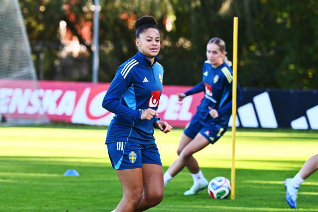 STOCKHOLM, SWEDEN, October 7, 2026 Felicia Schröder as the women s national team trains at Bosön ahead of the playoff for the 2027 World Cup STOCKHOLM, SWEDEN x10090x Copyright: xClaudioxBresciani TTx THE WOMEN S NATIONAL TEAM TRAINS BEFORE THE PLAYOFFS