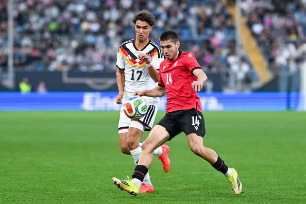 U-21 International Match 26-27: Germany vs. Georgia on October 6, 2026, at the SchücoArena in Bielefeld. Noah Darvich of Germany in a tackle against Aleko Basiladze of Georgia. MT