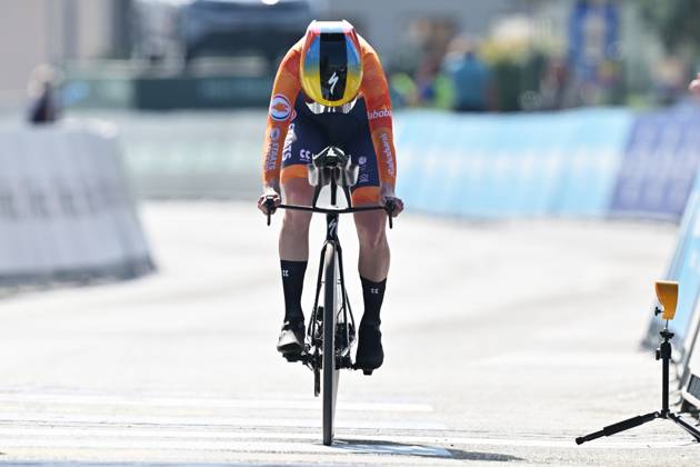 Netherlands Nienke Vinke crosses the finish line to win the Women U23 Individual Time Trial race (22km) at the cycling UEC Road European Championships, in Ljubljana, Slovenia, on Wednesday 7 October 2026. The UEC Road European Championships are taking place from 02 to 07 October in Ljubljana, Slovenia. DAVIDxPINTENS x189039414x