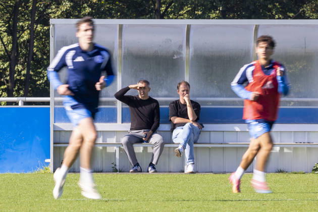 October 7, 2026, Soccer, FC Schalke 04 training session featuring Ayhan Tumani, Sports Director of the FC Schalke 04 Youth Academy, and Till Beckmann, Administrative Director of the FC Schalke 04 Youth Academy, at the FC Schalke 04 training facility in Gelsenkirchen, North Rhine-Westphalia, Germany xRHR PHOTO YYx Copyright: RHR-FOTOx RHR-FOTO YY