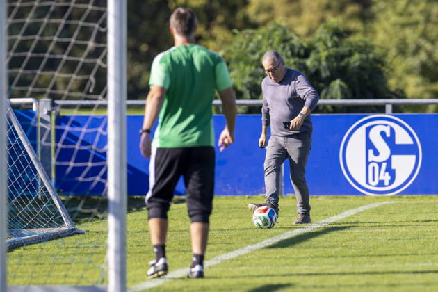 October 7, 2026, Soccer, FC Schalke 04 practice, Scout Manfred Manni Dubski, FC Schalke 04, Gelsenkirchen, FC Schalke 04 training facility, North Rhine-Westphalia, Germany, xRHR, PHOTO YYx Copyright: RHR-FOTOx RHR-FOTO YY