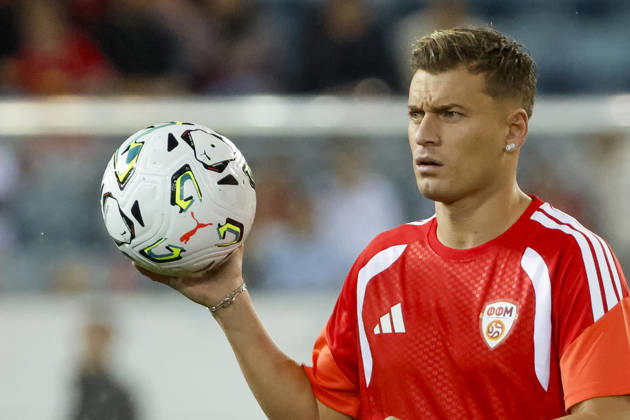 Ezgjan Alioski, North Macedonia, No. 8, warming up before kickoff, Switzerland, UEFA, Nations League, Matchday 4, Switzerland vs. North Macedonia, October 6, 2026, Swissporarena, Lucerne, Switzerland Copyright: xGrantxHubbsx