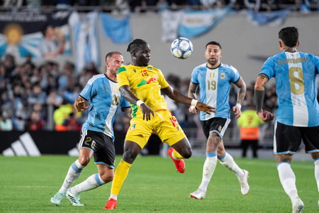 BUENOS AIRES, ARGENTINA - OCTOBER 6: Junior Olaitan of Benin controls the ball during the International Friendly, Länderspiel, Nationalmannschaft football match between Argentina and Benin at the Estadio Monumental Antonio V. Liberti on October 6, 2026, in Buenos Aires, Argentina. Richard Callis Fotoarena (Richard Callis SPP) Copyright: xRichardxCallisx xSPPx spp-en-RiCa-3026259
