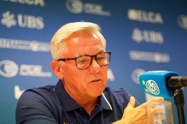 Switzerland, Zurich Soccer Grasshopper Club Zurich Introduction of Head Coach Olaf Janßen Press Conference Zurich Facial expressions, emotions, press conference, media Copyright: xJOERANxSTEINSIEKx