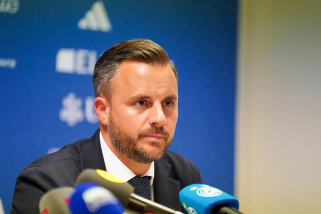 Switzerland, Zurich Soccer Grasshopper Club Zurich Introduction of Head Coach Olaf Janßen by Ludovic Delechat, Chairman of the Board of Directors of Grasshopper Fussball AG (GFAG), at the Grasshopper Club Zurich (GCZ) press conference Ludovic Delechat, GC Zurich, GCZ, Grasshoppers, President, Chairman of the Board, GFAG, Bridge Football Group, media conference, press conference, soccer, Super League, Zurich Copyright: xJOERANxSTEINSIEKx
