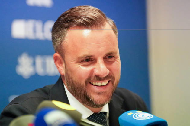 Switzerland, Zurich Soccer Grasshopper Club Zurich Introduction of Head Coach Olaf Janßen by Ludovic Delechat, Chairman of the Board of Directors of Grasshopper Fussball AG (GFAG), at the Grasshopper Club Zurich (GCZ) press conference Ludovic Delechat, GC Zurich, GCZ, Grasshoppers, President, Chairman of the Board, GFAG, Bridge Football Group, media conference, press conference, soccer, Super League, Zurich Copyright: xJOERANxSTEINSIEKx