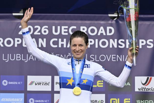UEC 2026 Road European Championships Ljubljana 07 10 2026 SENCUR, SLOVENIA - OCTOBER 07 : gold medal Reusser Marlen (SUI) pictured during the podium ceremony of the Women Elite Individual Time Trial at the 2026 UEC Road European Championships. An UCI Continental Championships time trial cycling race with start and finish in Sencur on October 7, 2026 in Sencur, Slovenia, 07 10 2026 Sencur Slovenia Copyright: xJanxDexMeuleneirx
