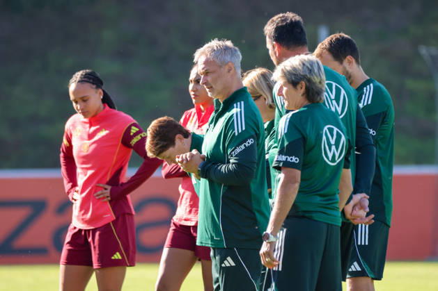 Eppelheim, Germany, October 7, 2026 German Women s National Soccer Team Training Friendly Match: Germany vs. Australia Pictured: National Team Coach Christian Wück (Wueck) of Germany, center of the photo Copyright: HMBxMedia MadeleinexFantini