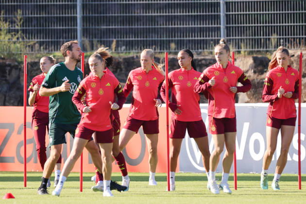 Eppelheim, Germany, October 7, 2026 German Women s National Soccer Team Training Friendly Match: Germany vs. Australia Pictured: Players from the German Women s National Soccer Team during training Copyright: HMBxMedia MadeleinexFantini