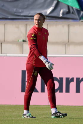 Eppelheim, Germany, October 7, 2026 German Women s National Soccer Team Training Friendly Match: Germany vs. Australia Pictured: Goalkeeper Laura Dick, Germany Copyright: HMBxMedia MadeleinexFantini