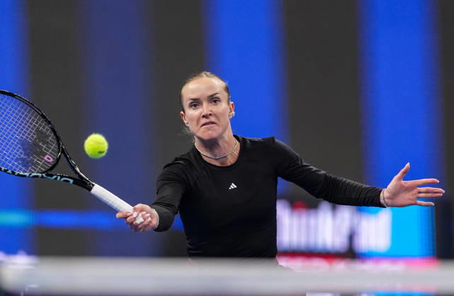 (261007) -- BEIJING, Oct. 7, 2026 -- Elina Svitolina of Ukraine hits a return during the women s singles round of 16 match against Ann Li of the United States at 2026 China Open tennis tournament in Beijing, China, Oct. 7, 2026. ) (SP)CHINA-BEIJING-TENNIS-CHINA OPEN-WOMEN S SINGLES (CN) SunxFei