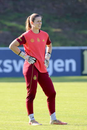 Eppelheim, Germany, October 7, 2026 German Women s National Soccer Team Training Friendly Match: Germany vs. Australia Pictured: Goalkeeper Stina Johannes, Germany Copyright: HMBxMedia MadeleinexFantini