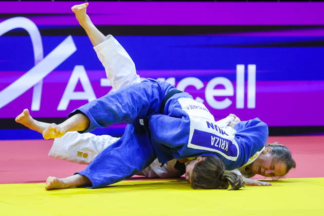 AZERBAIJAN, BAKU - OCTOBER 7, 2026: Anna Kriza (front) of Hugary and Renata Zachova of the Czech Republic compete in their -63 kg bout as part of the 2026 World Judo Championships at the National Gymnastics Arena 2026 World Judo Championships In Baku - ZUMAt113 20261007_zaa_t113_412 Copyright: xMikhailxSinitsynx