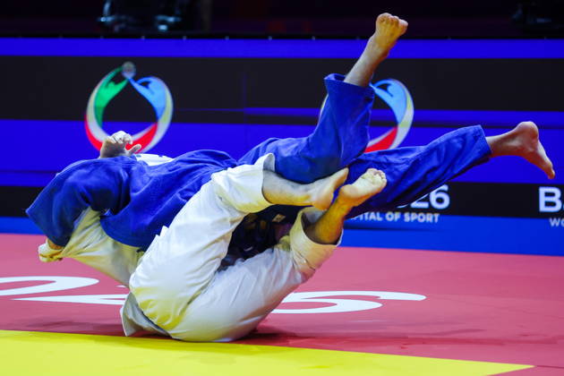 AZERBAIJAN, BAKU - OCTOBER 7, 2026: Abylaikhan Zhubanazar (top) of Kazakhstan and Omar Radzhabli of Azerbaijan compete in their -81 kg bout as part of the 2026 World Judo Championships at the National Gymnastics Arena 2026 World Judo Championships In Baku - ZUMAt113 20261007_zaa_t113_455 Copyright: xMikhailxSinitsynx