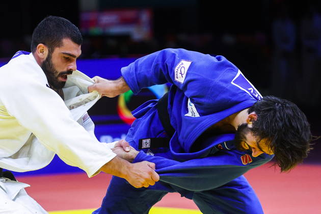 AZERBAIJAN, BAKU - OCTOBER 7, 2026: Tato Grigalashvili (L) of Georgia and Zelim Tckaev of Azerbaijan compete in their -81 kg bout as part of the 2026 World Judo Championships at the National Gymnastics Arena 2026 World Judo Championships In Baku  - ZUMAt113 20261007_zaa_t113_515 Copyright: xMikhailxSinitsynx
