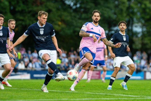 Lower Rhine Cup: SV Blau Weiß Dingden vs. MSV Duisburg ** FOR EDITORIAL USE ONLY ** EDITORIAL USE ONLY ** p Soccer Lower Rhine Cup: SV Blau Weiß Dingden vs. MSV Duisburg on October 7, 2026, at the Höingsweg sports field in Hamminkeln. Lex Tyger Lobinger, Duisburg. Copyright JakobxKlos Copyright: JakobxKlos doc87xh7dgdmtk1fpr1und0 ,EDITORIAL USE ONLY Copyright: JakobxKlos