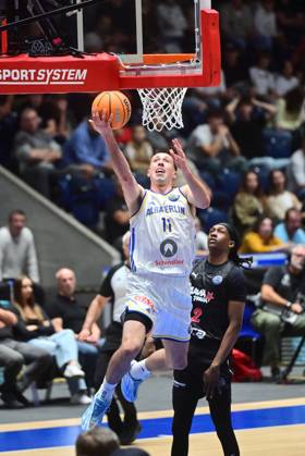 Men s basketball Champions League, group G, 1st round, match Slavia Praha NBK and Alba Berlin in Pardubice, Czech Republic, October 7, 2026. Joe Wieskamp of Alba Berlin. (CTKxPhoto JosefxVostarek) CTKPhotoP2026100707900 CTKPhotoP2026100707900
