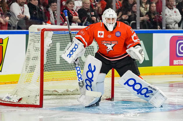 Ice Hockey CHL, Matchday 5: Kölner Haie vs. Herning Blue Fox on October 7, 2026, at the Lanxess Arena in Cologne. Nico Wiens of Cologne, the third goalie, made his debut today. xDMx
