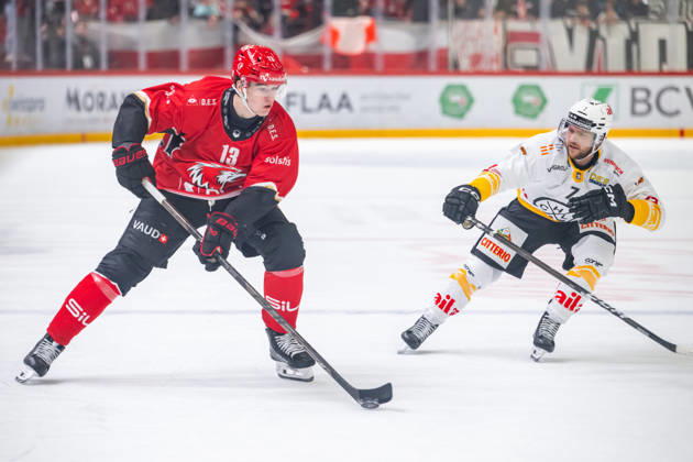 NL: Lausanne HC - HC Lugano 07.10.2026, Lausanne, Vaudoise Arena, NL: Lausanne HC - HC Lugano. Basile Sansonnens (13, Lausanne HC) and Ramon Tanner (7, HC Lugano) during the 2026-2027 Swiss National League Ice hockey, Eishockey game between Lausanne HC and HC Lugano the Wednesday 07.10.2026 at the Vaudoise Arena in Lausanne, Switzerland. Lausanne Vaudoise Arena Vaud Switzerland Copyright: xMediafabxPhotographyxFabricexDexGasperisx MEDIAFAB-HOCKEY-LAUSANNE HC-HC LUGANO-LAUSANNE-07.10.2026-0070